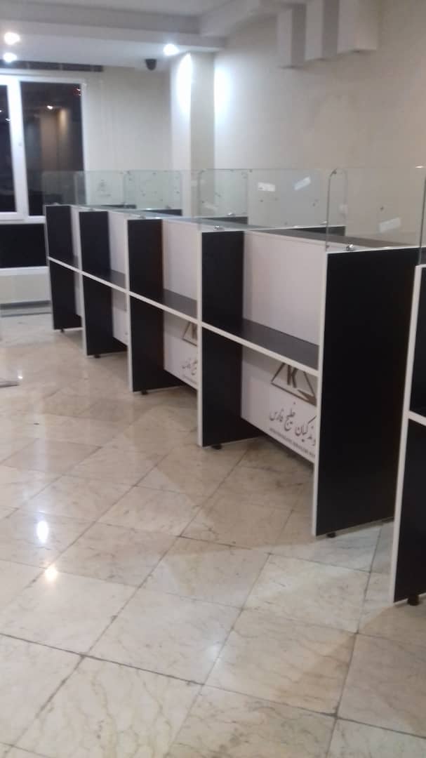 کانتر اداری - میز پیشخوان اطلاعات m245 شیشه ای - کانتر اداری - میز پیشخوان