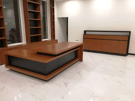 میز مدیریتی مدرن با صفحه تمام ام دی اف مجهز به فایل کنار میز با ابعاد 2 متری