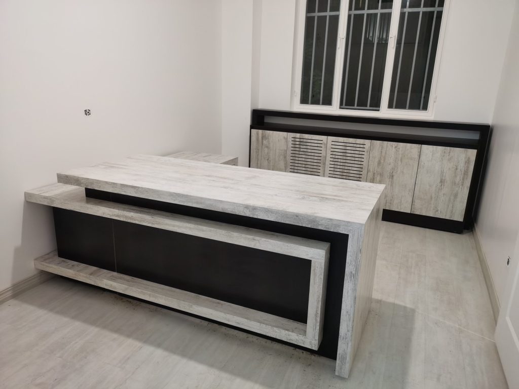میز مدیریتی Mo101