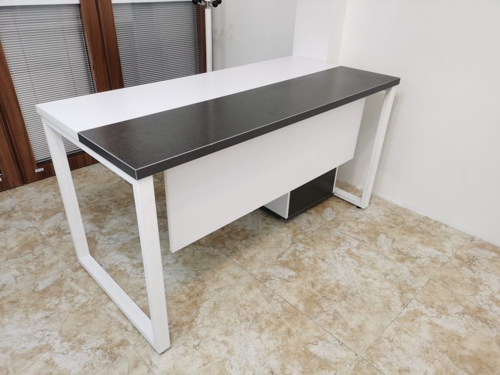 میز کارمندی E101