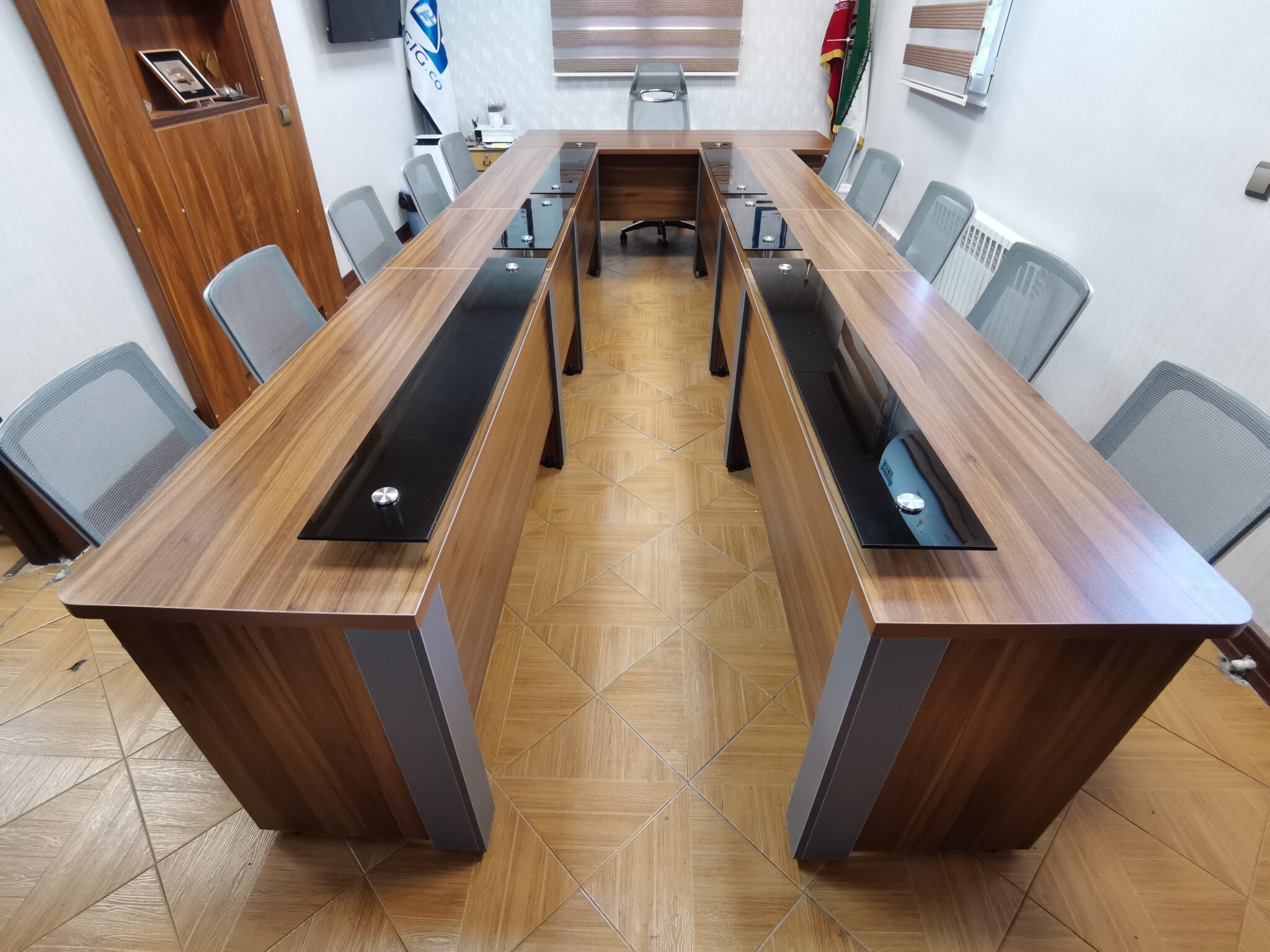 میز کنفرانس