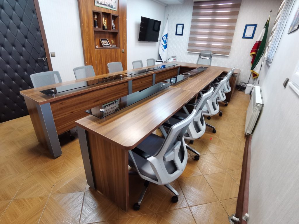 میز کنفرانس