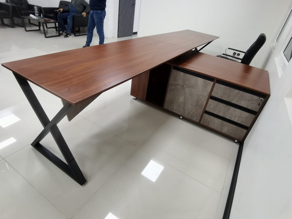 میز کارشناسی