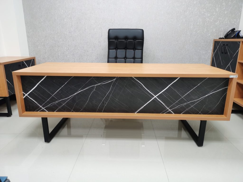 میز مدیریتی