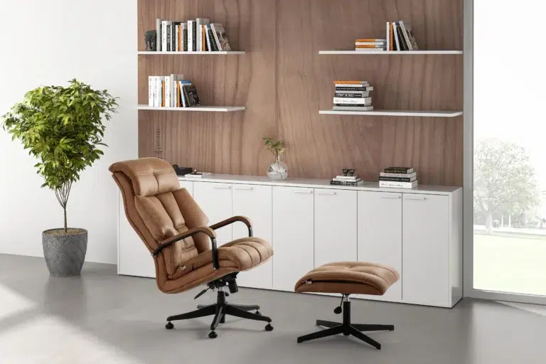 صندلی مدیریتی V900 با زیر پایی 768X512 - صندلی اداری