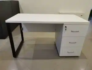 میزکارمندی اداری ساده E 109