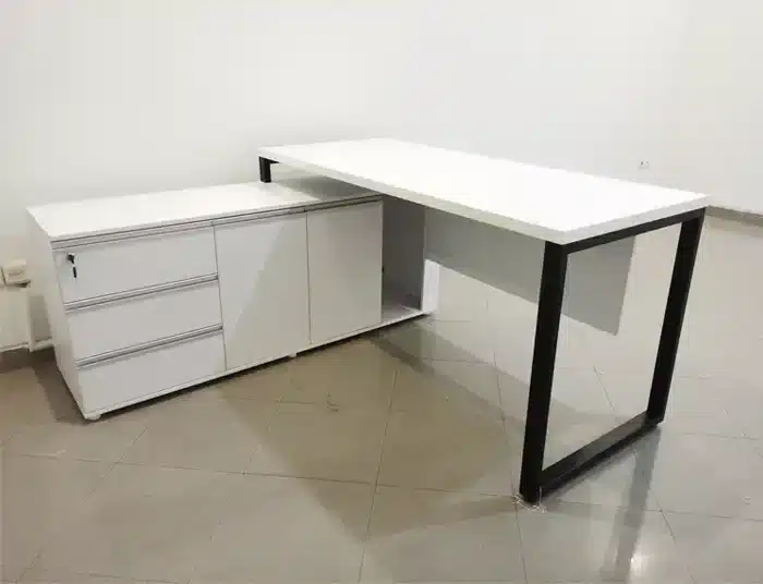 میز کارمندی مدرن ال E 108