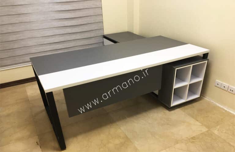 میز مدیریت ساده و شیک پایه فلزی خاص