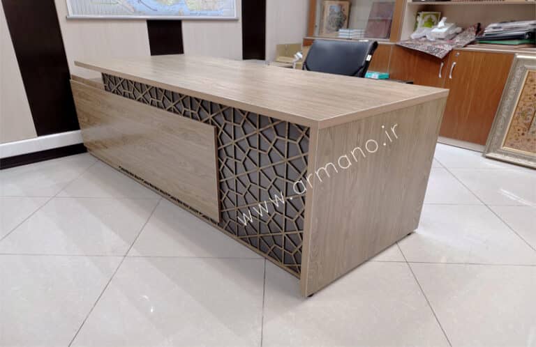 Executive Desk Classicمیز مدیریت کلاسیک طرح دار Mo105