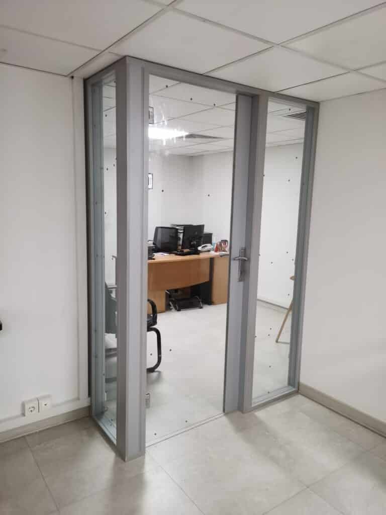 پارتیشن تمام شیشه دو جداره