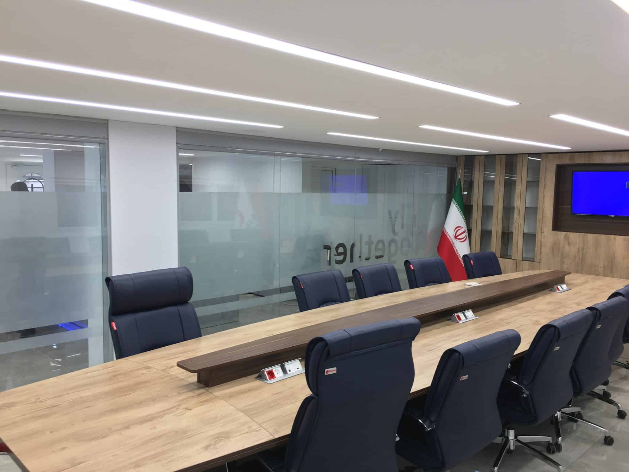 میز کنفرانس بیضی۱۰ نفره